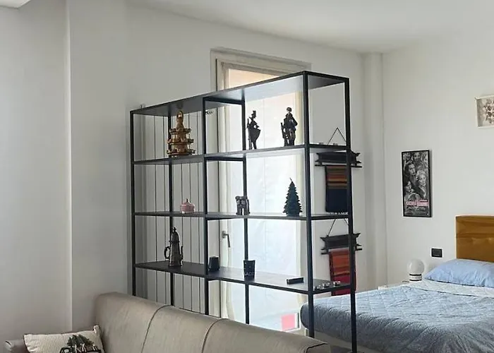 Casabella Design With Balcony Navigli Area Milaan